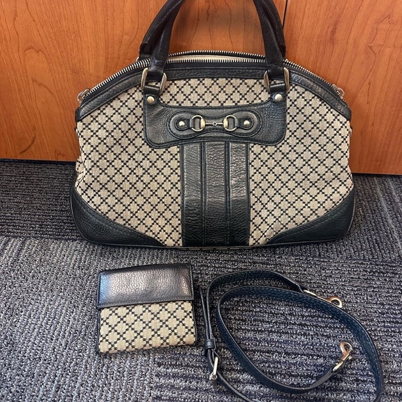 Gucci Blue Diamante Medium Catherine Dome Handle two way Women's Bag with wallet - Picture 1 of 16